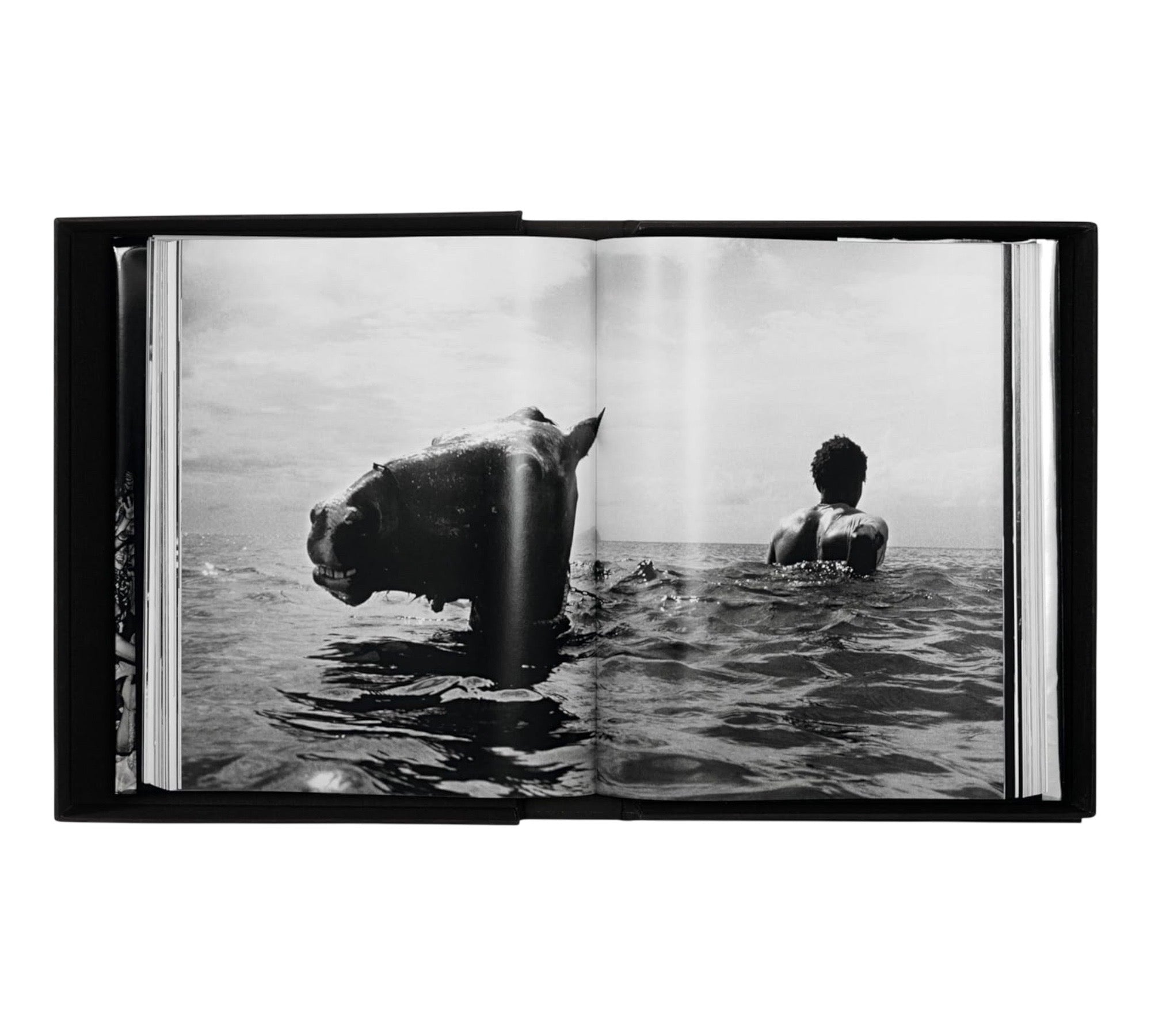 Andy Summers: I'll Be Watching You - Inside The Police 1980-83 (XL Signed Collectors Edition)