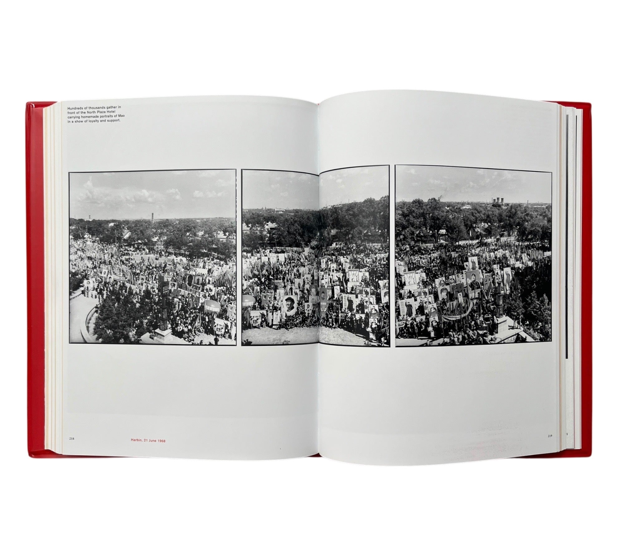 Red-Color News Soldier: A Chinese Photographer's Odyssey Through the Cultural Revolution