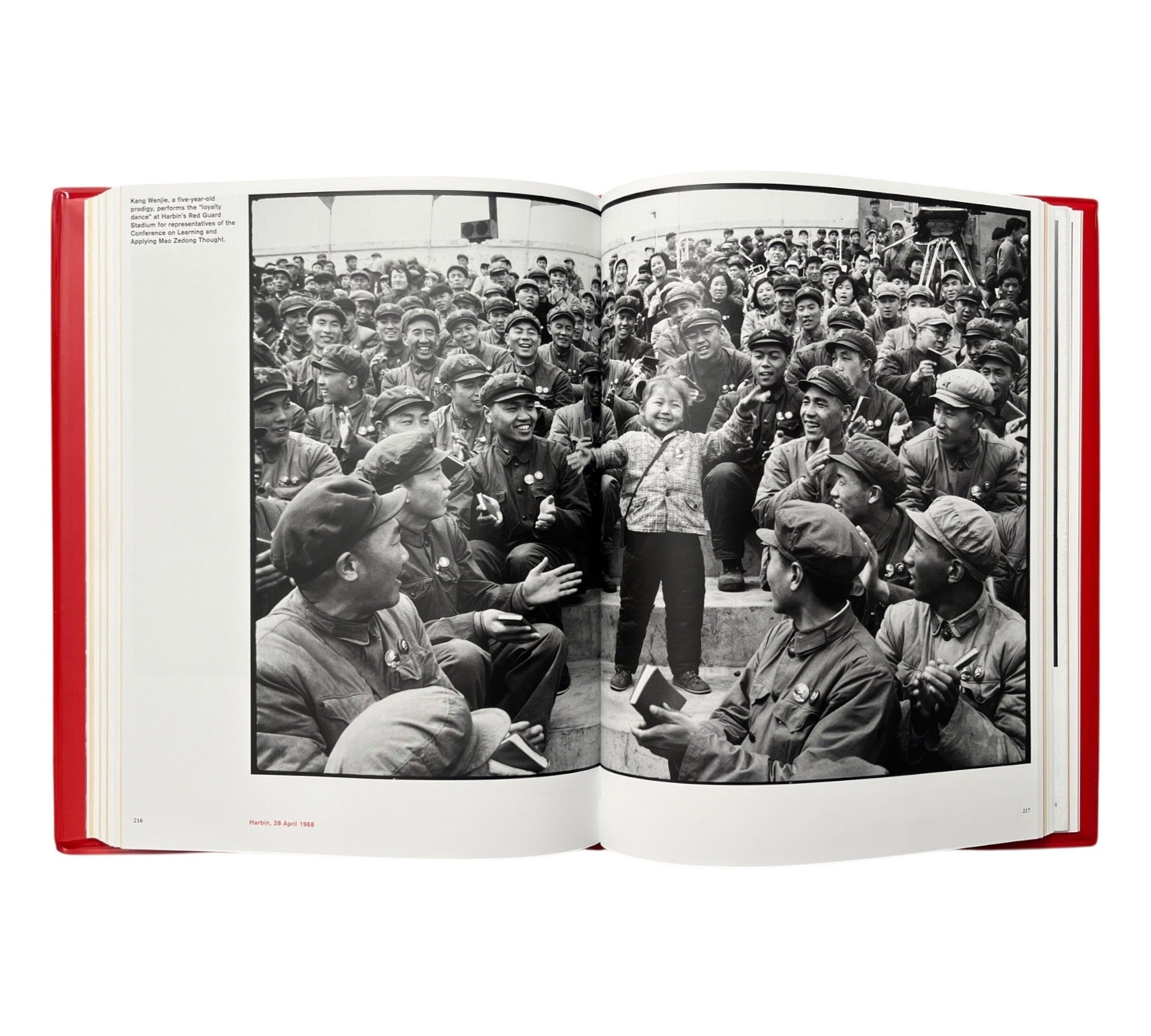Red-Color News Soldier: A Chinese Photographer's Odyssey Through the Cultural Revolution