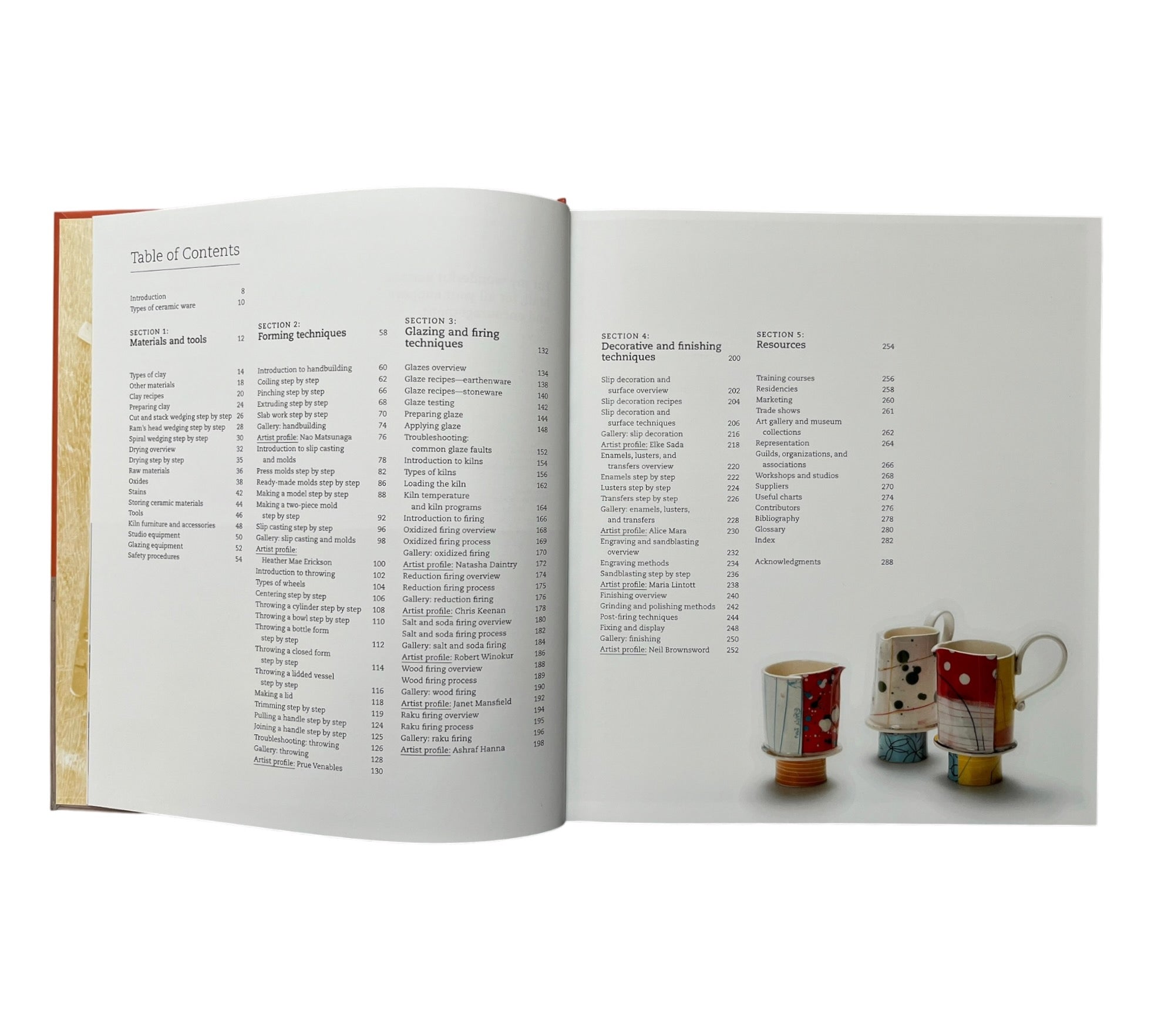 The Ceramics Bible: The Complete Guide to Materials and Techniques