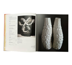 The Ceramics Bible: The Complete Guide to Materials and Techniques