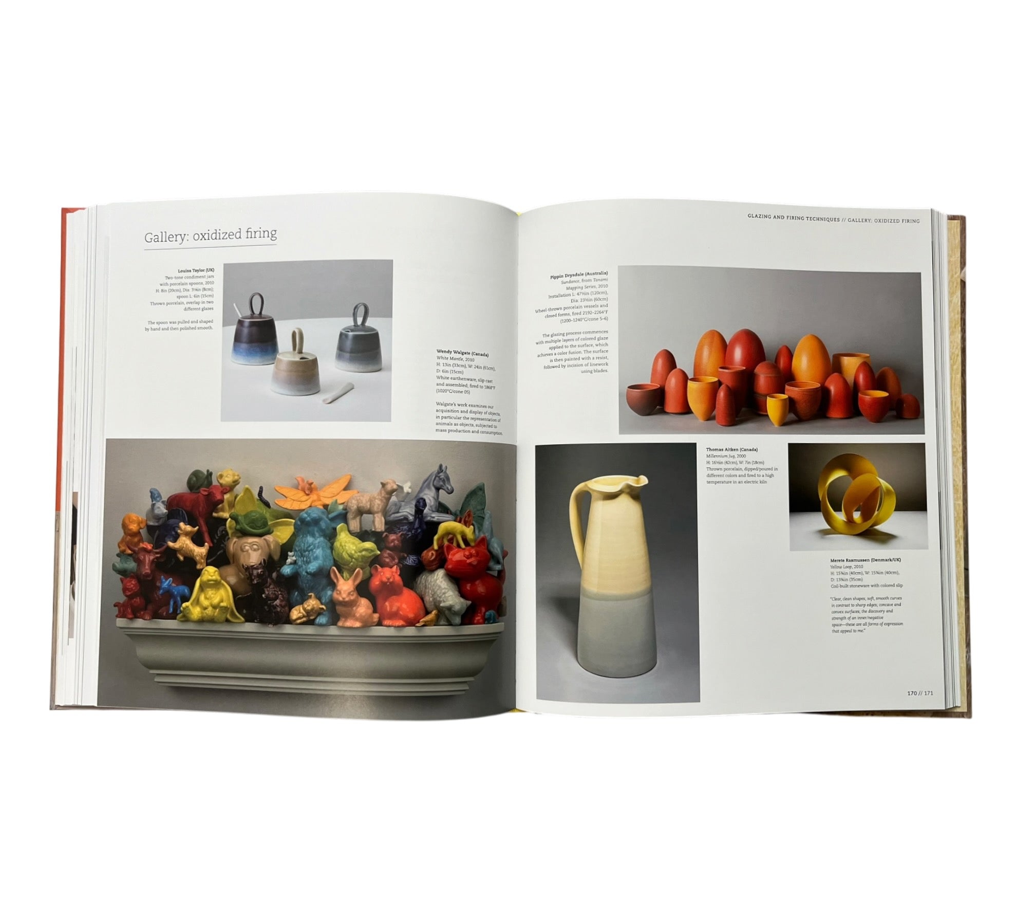 The Ceramics Bible: The Complete Guide to Materials and Techniques