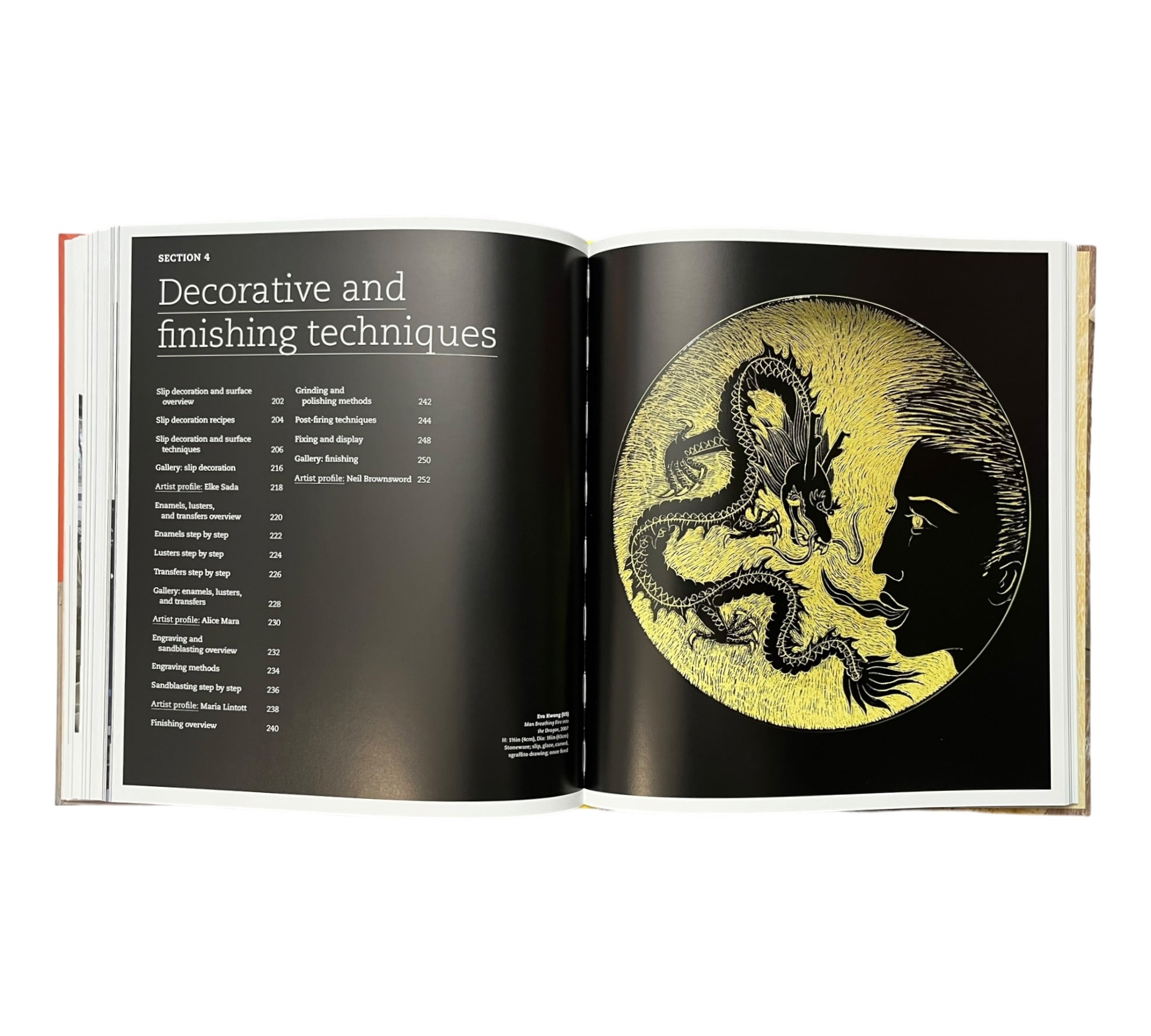The Ceramics Bible: The Complete Guide to Materials and Techniques