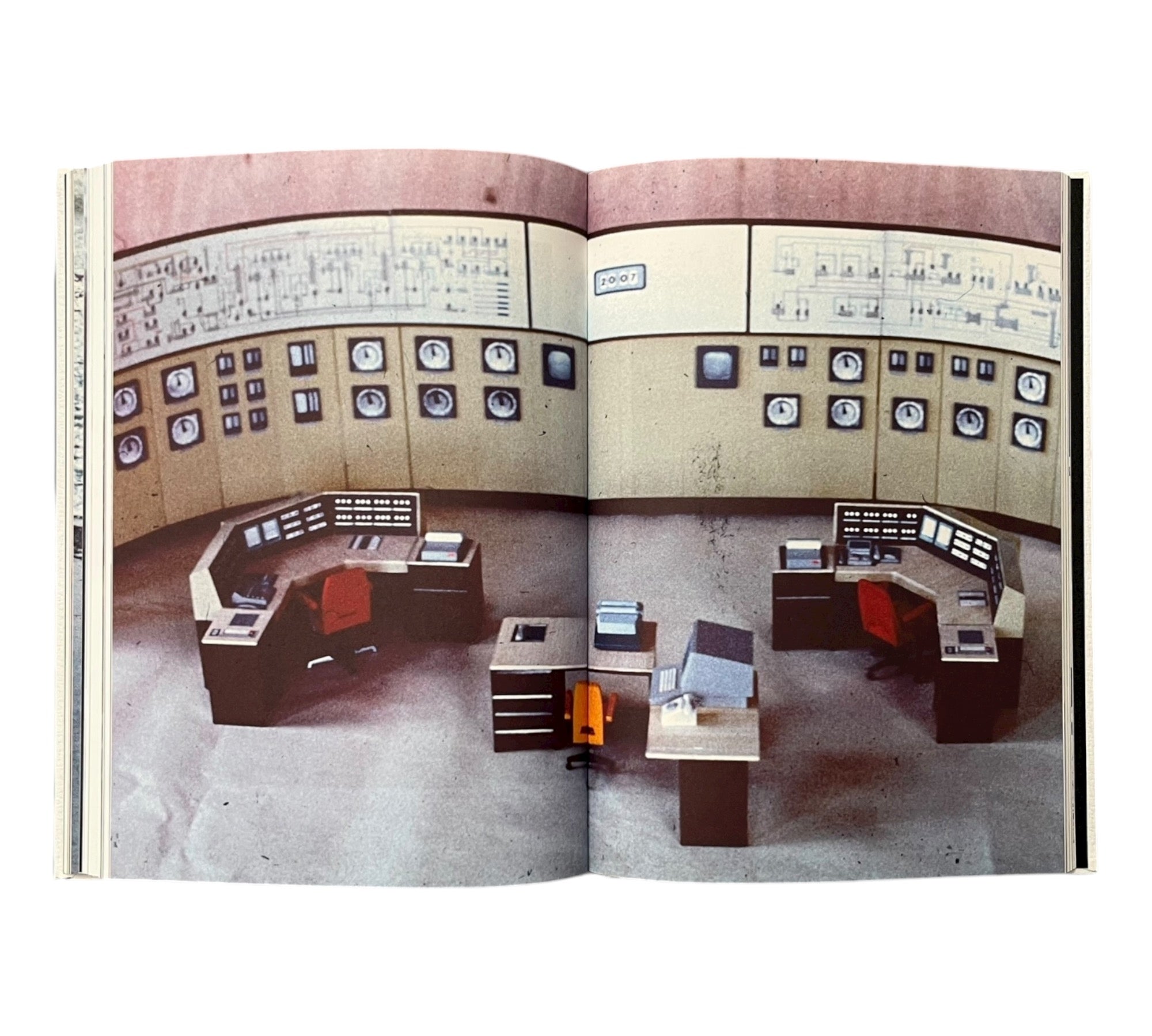 VNIITE: Discovering Utopia – Lost Archives of Soviet Design