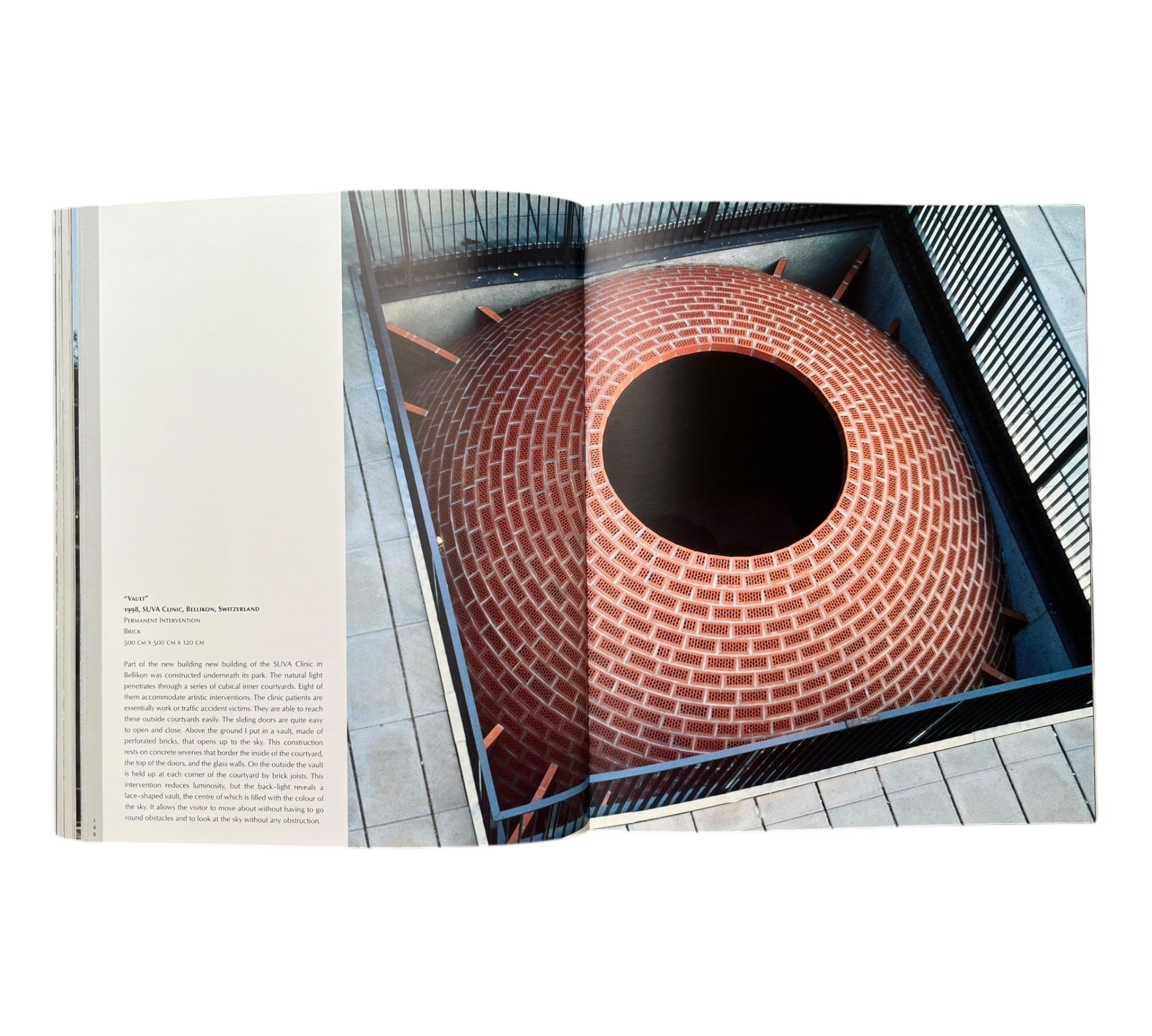 Carmen Perrin: Contexts - Public Situations