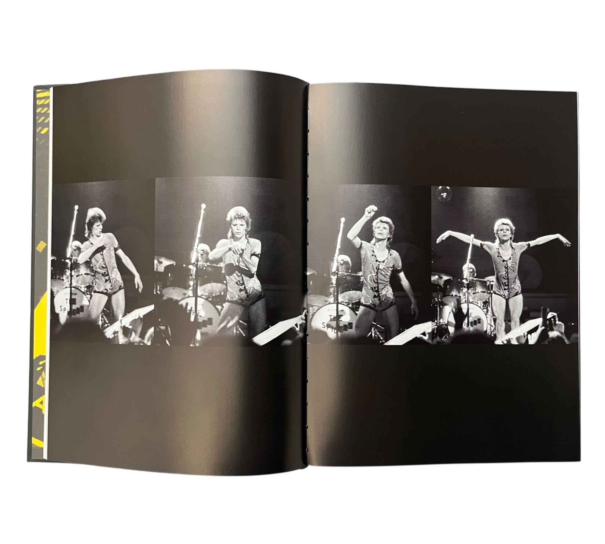 David Bowie: Mixing Memory & Desire - Photographs by Kevin Cummins