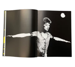 David Bowie: Mixing Memory & Desire - Photographs by Kevin Cummins