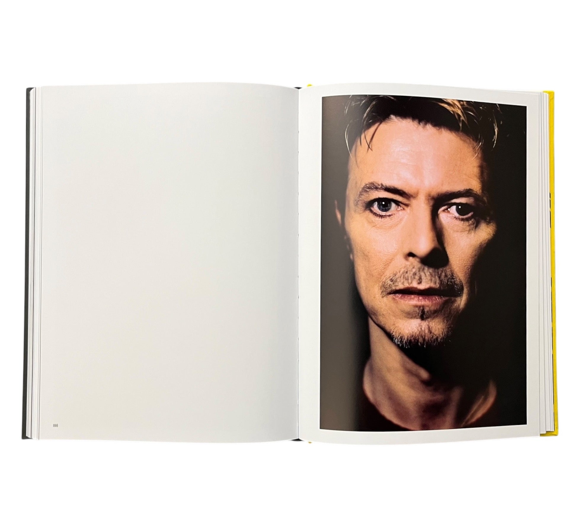 David Bowie: Mixing Memory & Desire - Photographs by Kevin Cummins