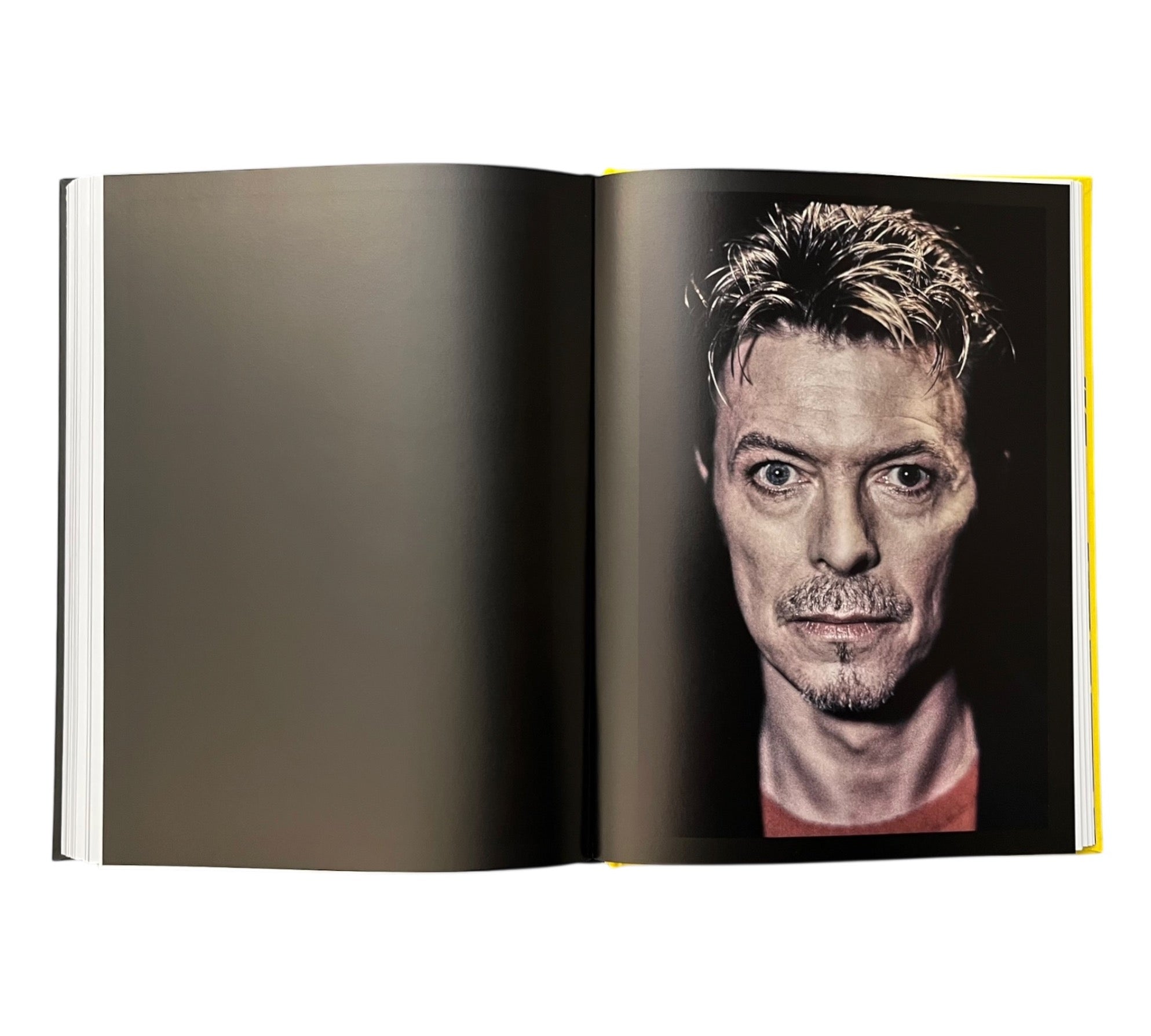 David Bowie: Mixing Memory & Desire - Photographs by Kevin Cummins