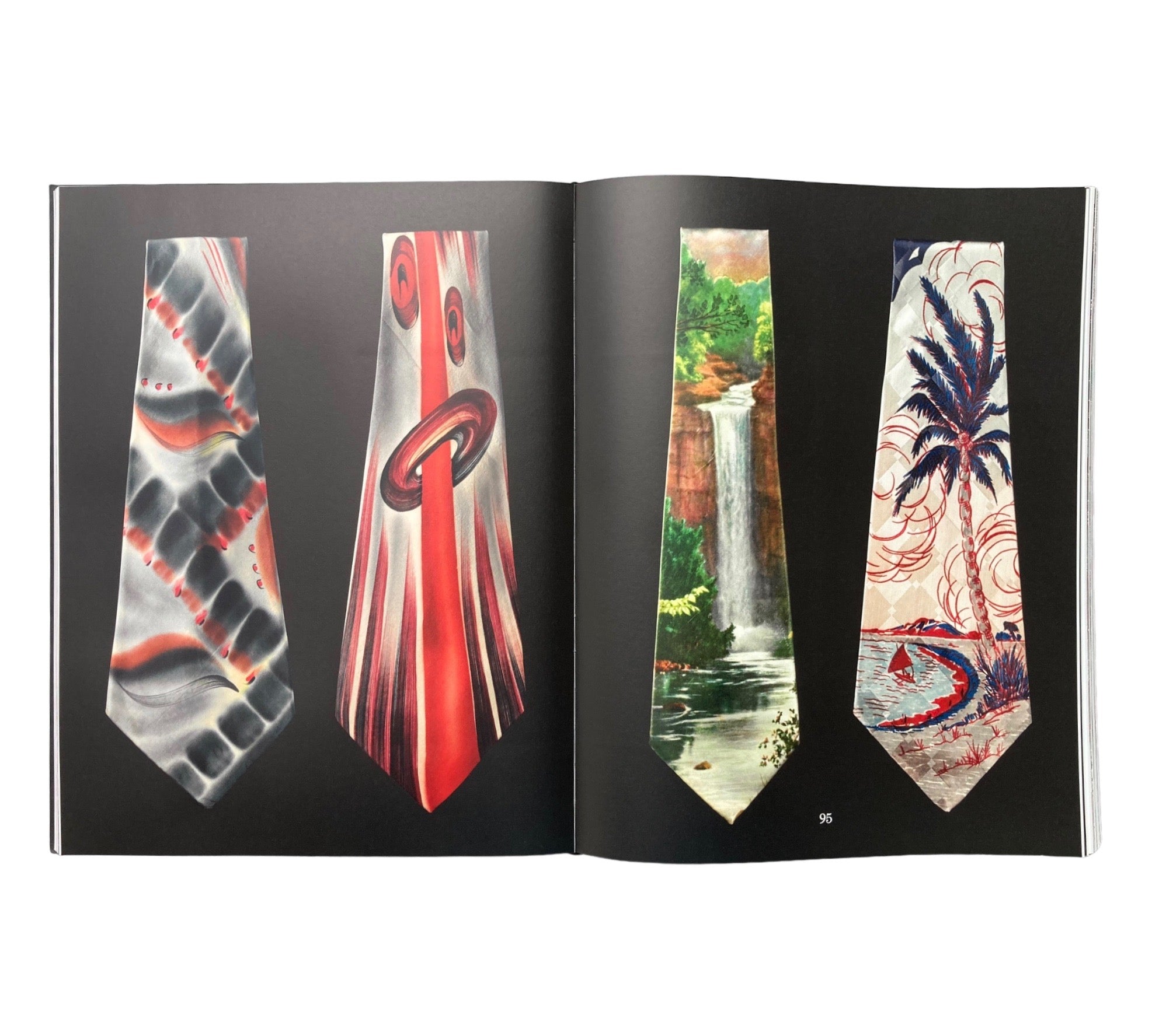 The Tie: A Global History