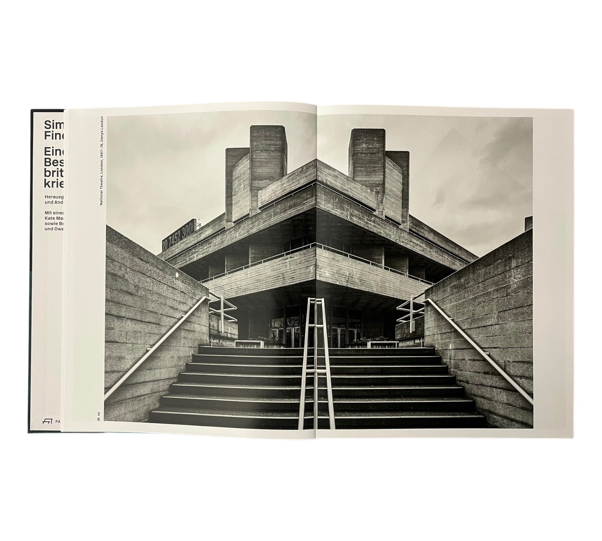 Simon Phipps: Finding Brutalism - A Photographic Survey of Post-War British Architecture (German language edition)