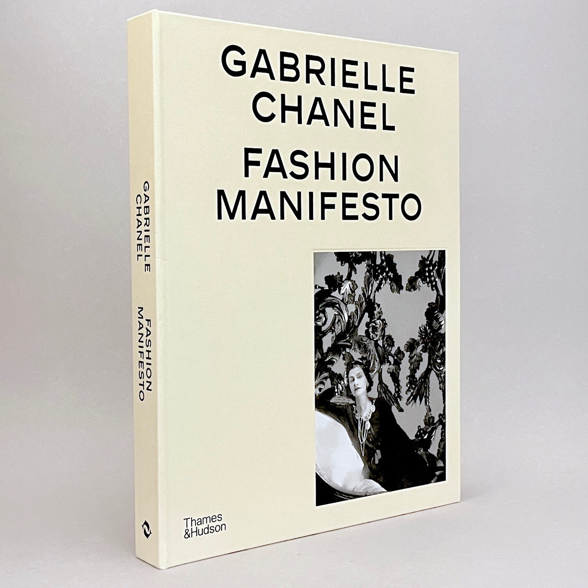 Gabrielle Chanel: Fashion Manifesto