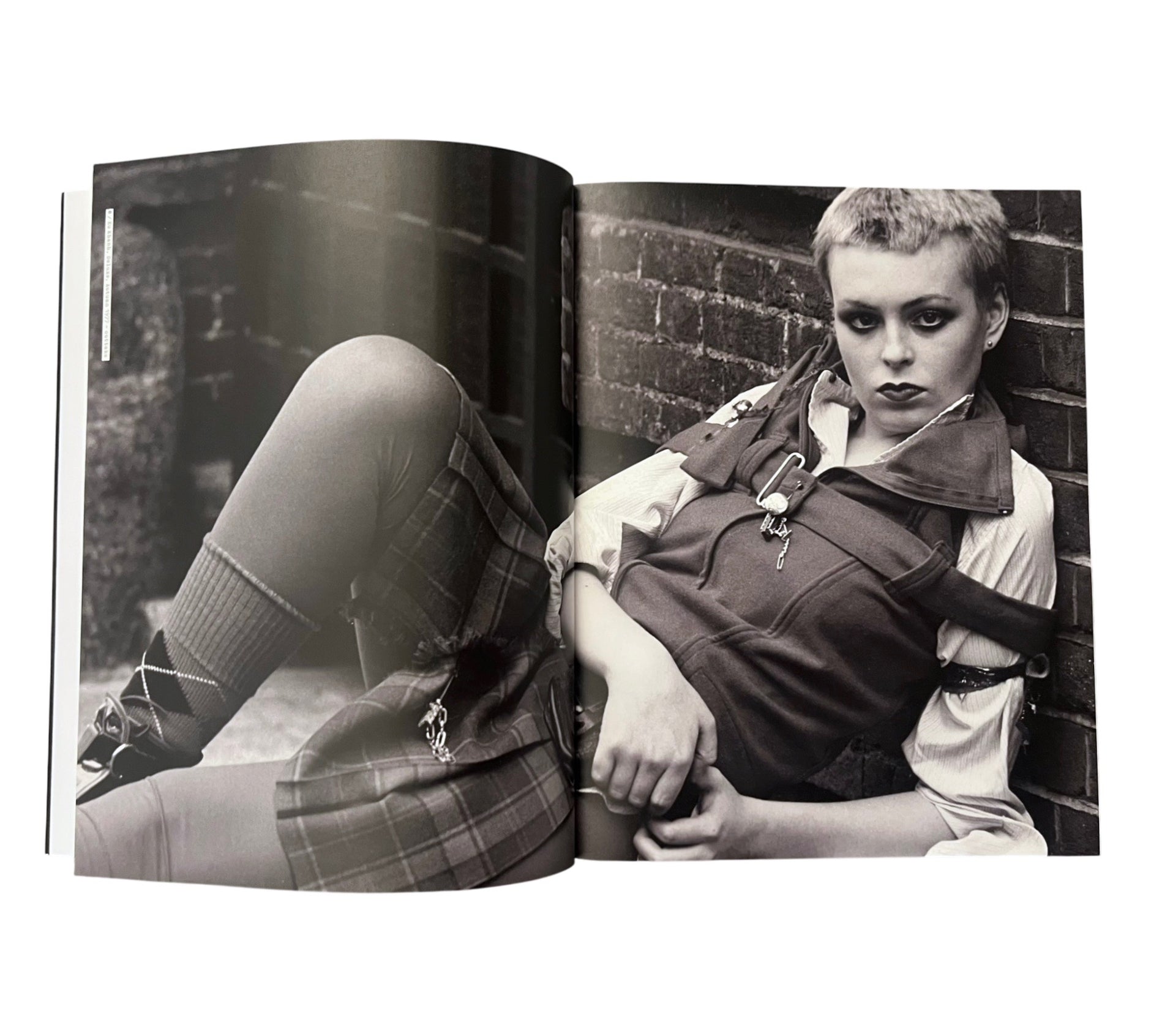 Street Fashion – Books About Art