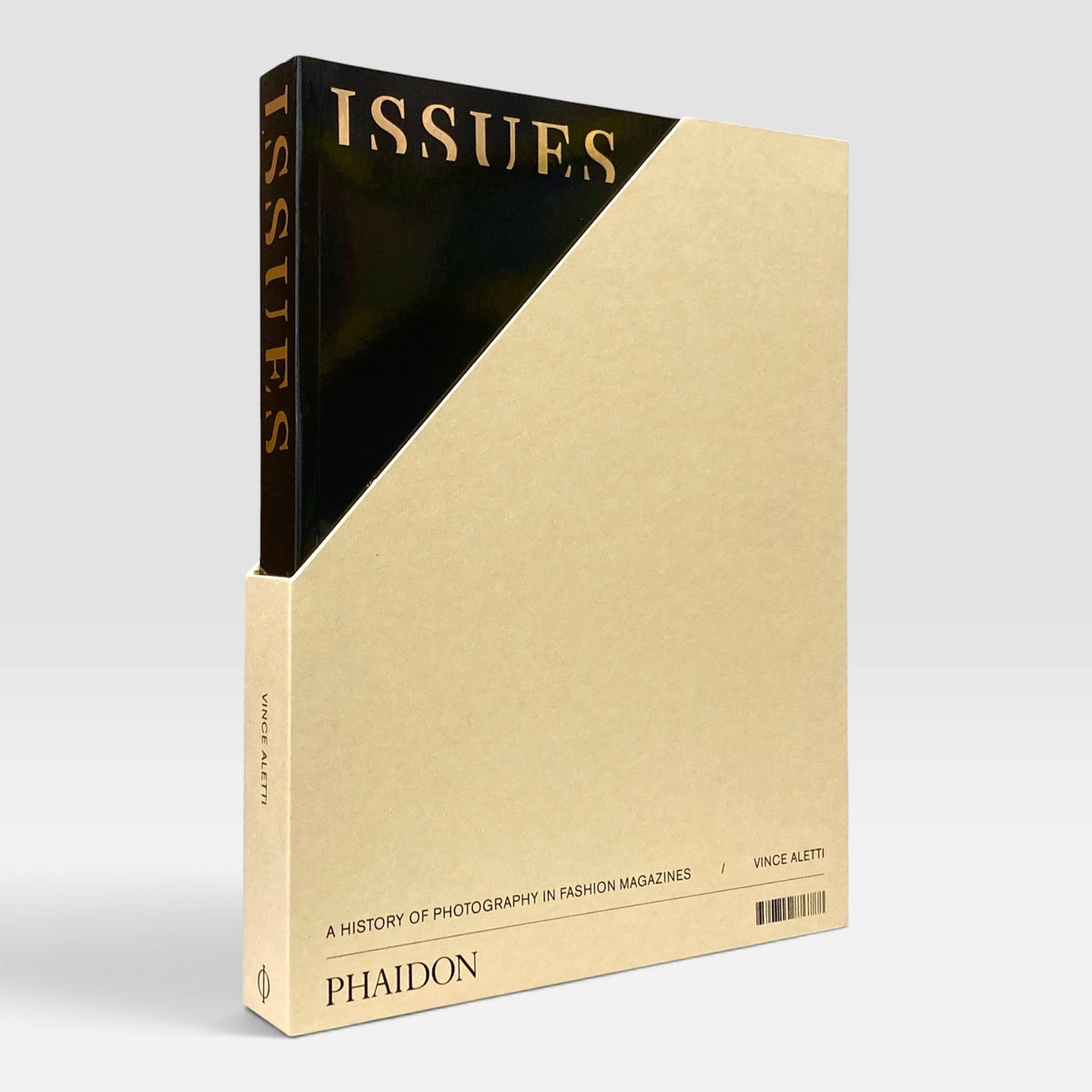 Issues: A History of Photography in Fashion Magazines