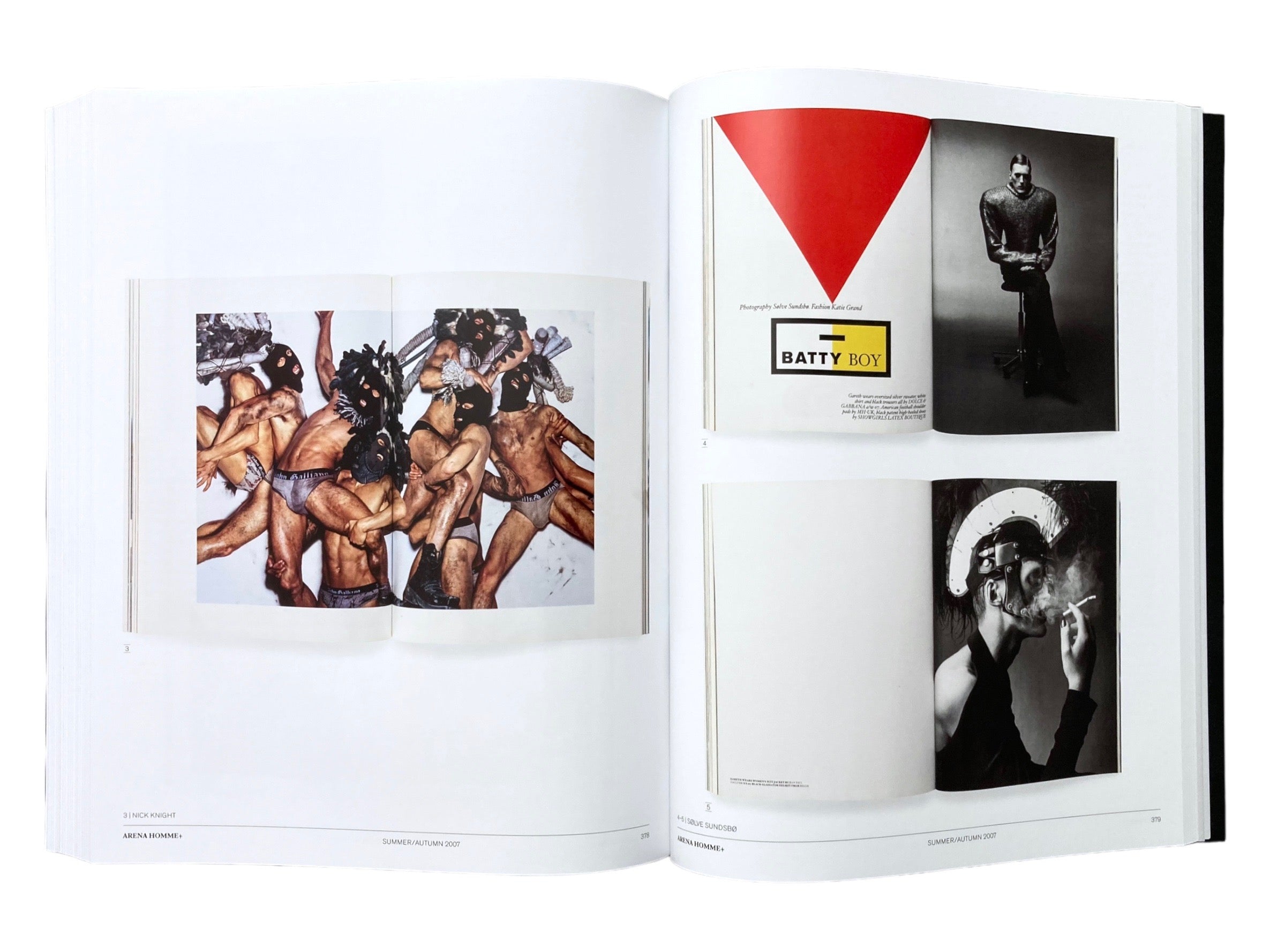 Issues: A History of Photography in Fashion Magazines