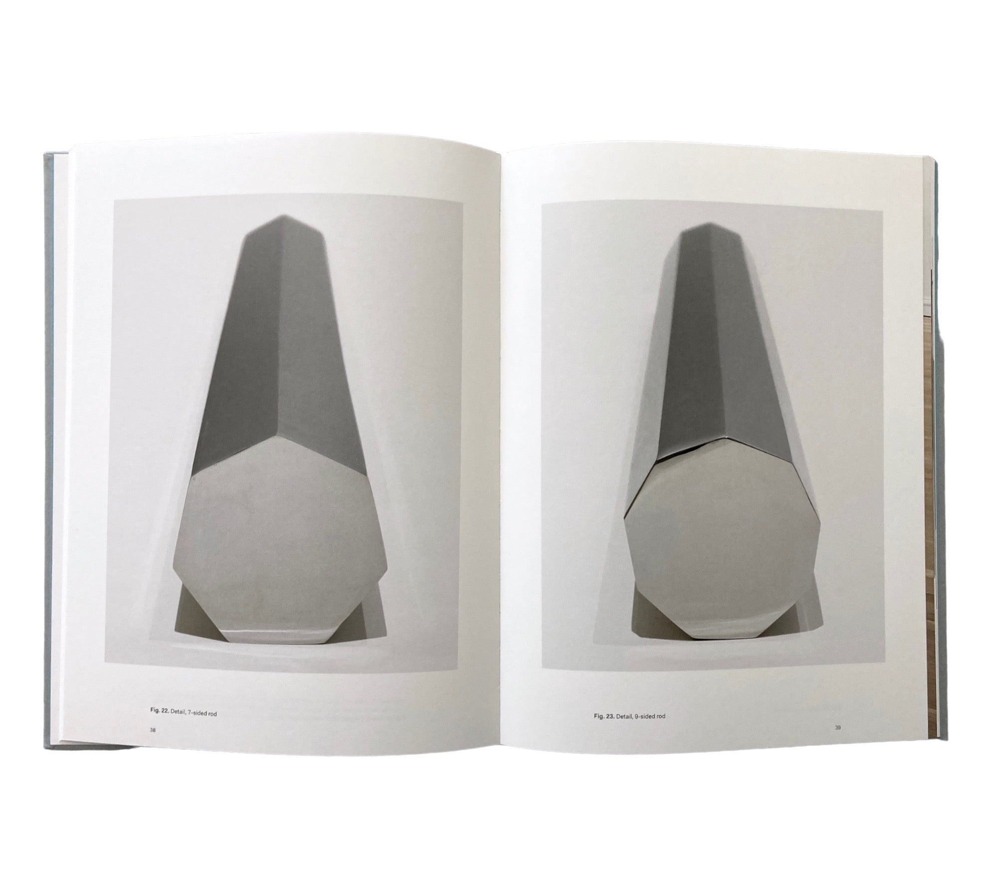 Counterpoint: Sculpture, Music, and Walter de Maria's Large Rod Series